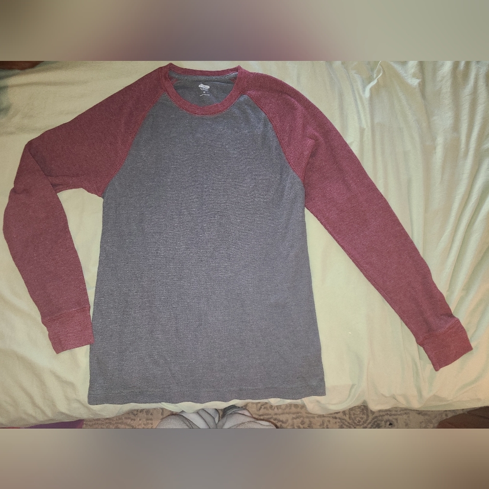 Old Navy raglan waffle long sleeve shirt